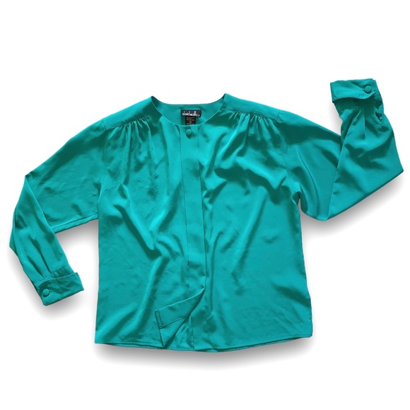 v i n t a g e :: Gorgeous Turquoise Pleated Satin Blouse - Picture 6 of 12